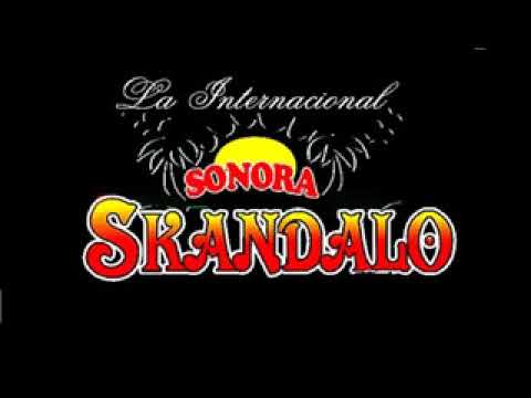 Watch the video for Yo lo comprendo