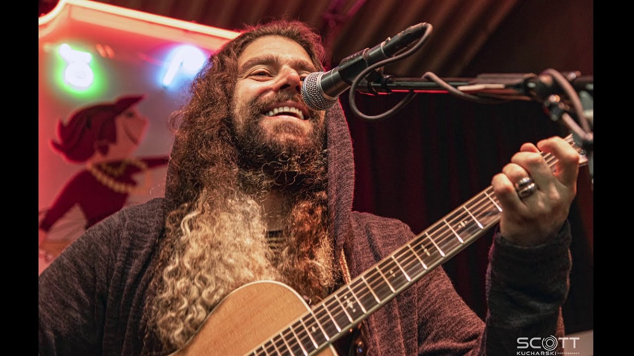 Rare Coheed track called 'Apple Bottom 