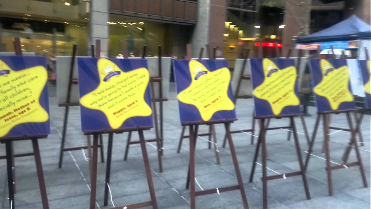 Sydney Easel Hire for Starlight Foundation Day 6th May 2011 YouTube