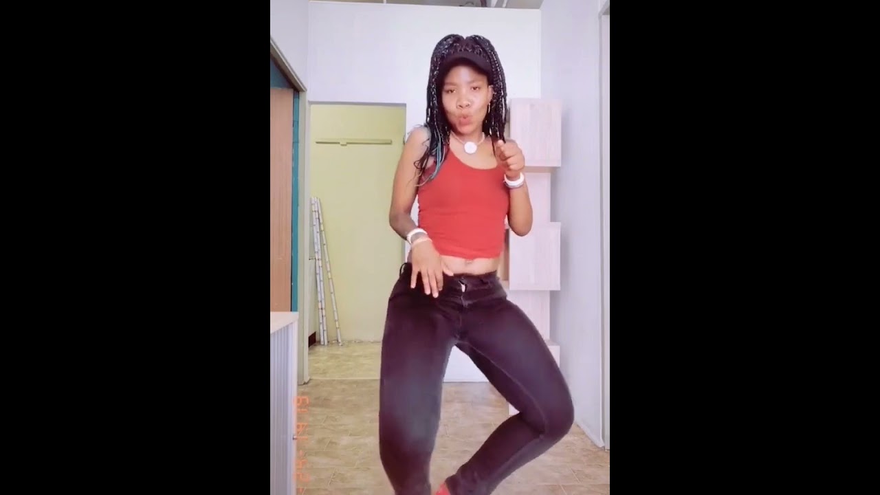 Amapiano Dance Moves 💃🏻💃🏻💃🏻 african amapiano dance shorts YouTube