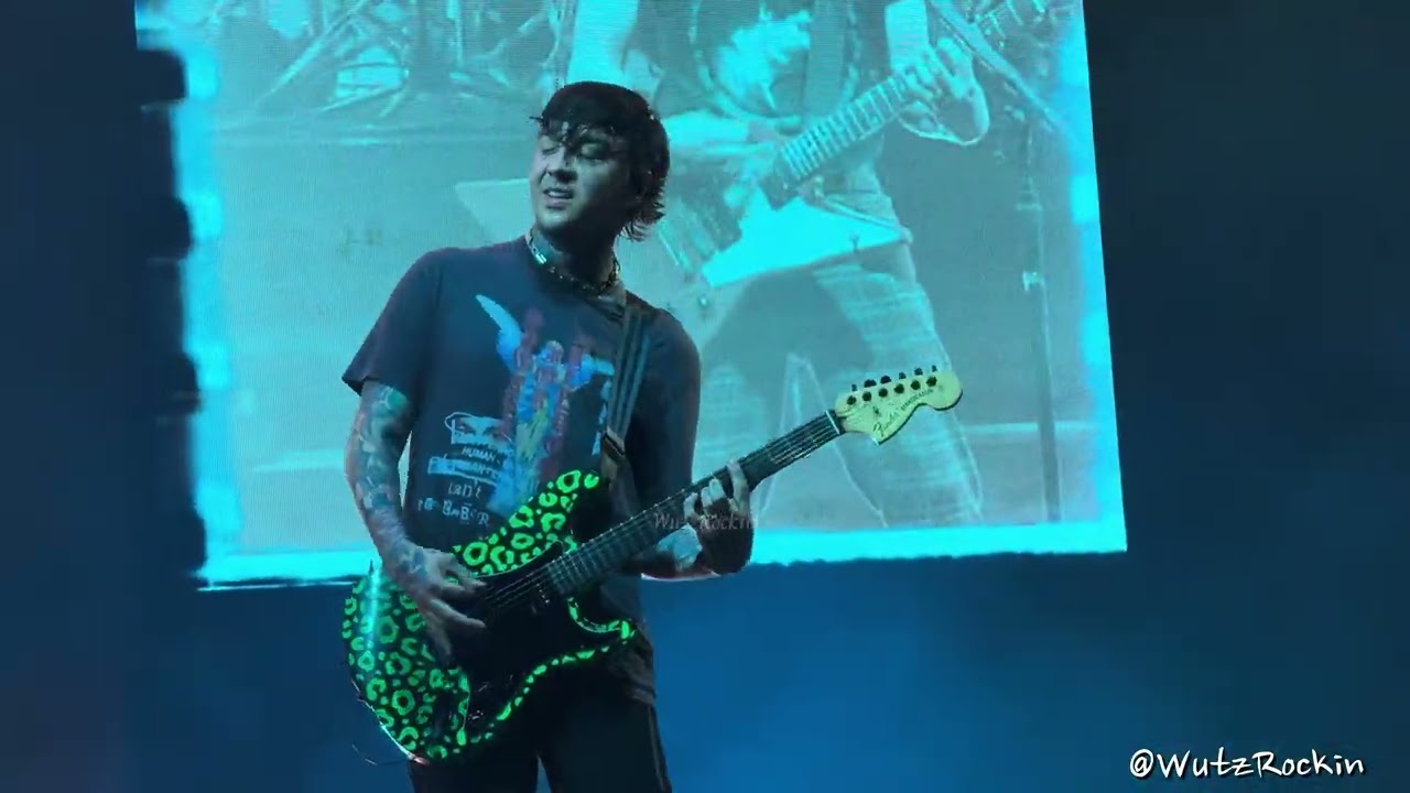 Pierce The Veil- I'M LOW ON GAS AND YOU NEED A JACKET  (Live/4K) 6/13/2025 Dos Equis Dallas, TX
