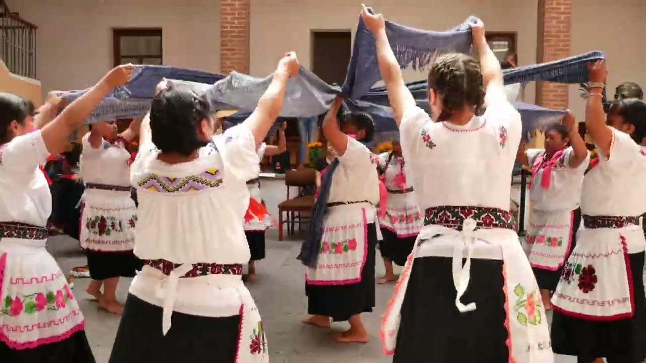 Ballet Folclórico Xochiquetzal en la feria del Alfeñique Toluca 2016