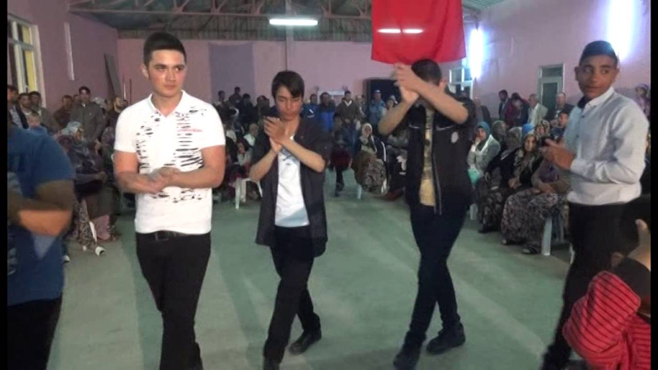 harun kantarın asker eğlencesi halay