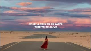 Paris Blu - Alive (Lyrics) ft. kaii