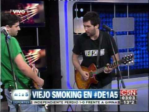 C5N   MUSICA EN VIVO VIEJO SMOKING EN DE 1 A 5