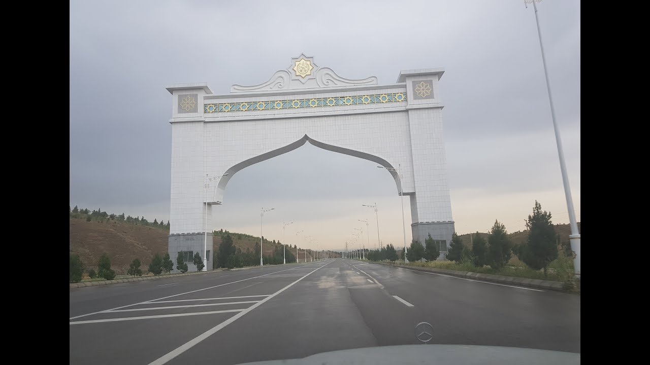 Driving in Ashgabat,Turkmenistan (May 2018)