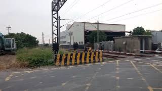 554次莒光號通過嘉義縣水上鄉柳林平交道(E205)