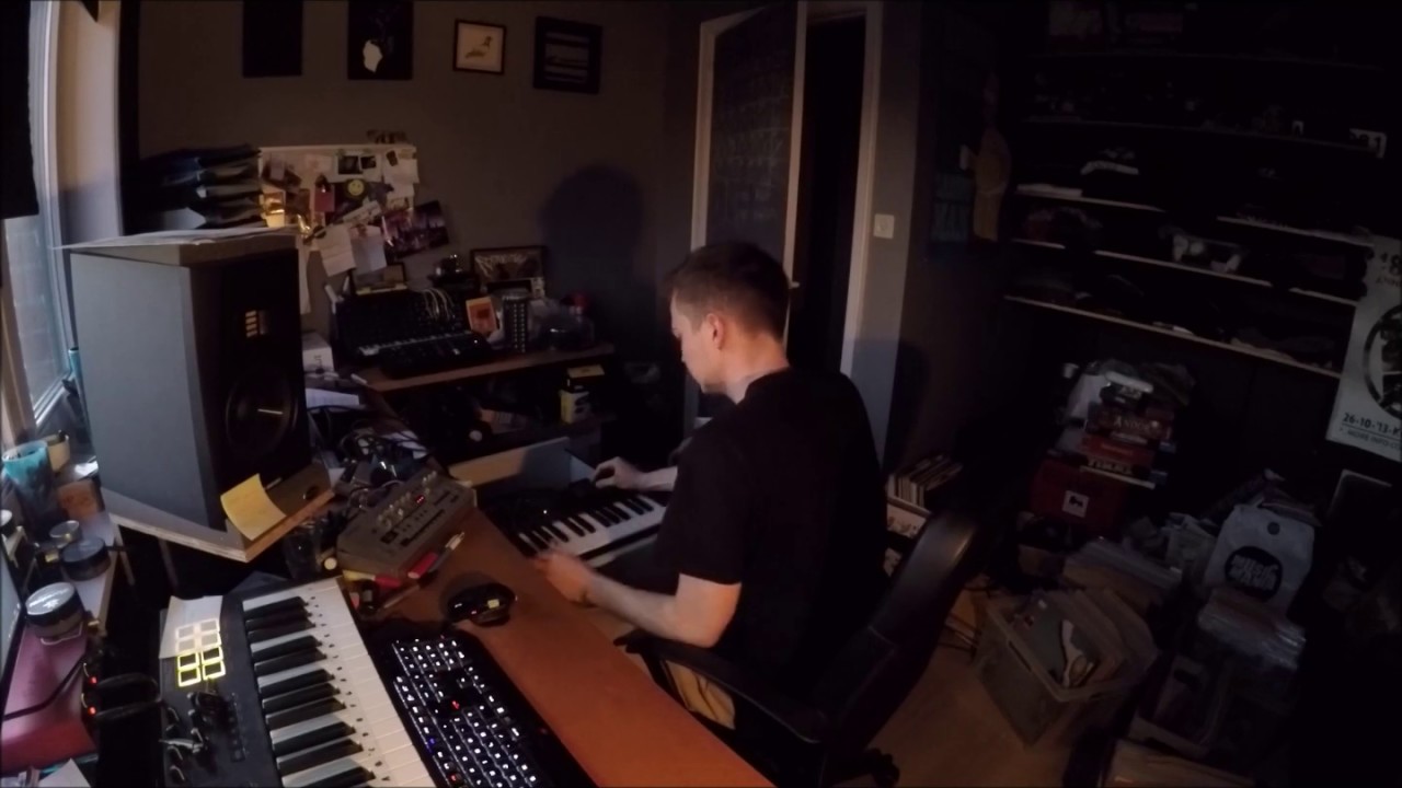 Tony Hoffman | Polynomial-C Jam (MS-101, Model D) adlı videoyu YouTube'da izle Tony Hoffman | Polynomial-C Jam (MS-101, Model D) adlı videoyu YouTube'da izle