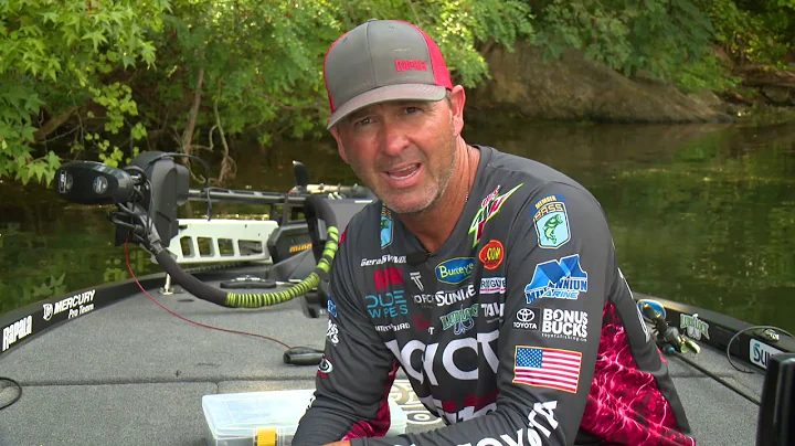 Guntersville Flipping for Giant Bass - Gerald Swin...