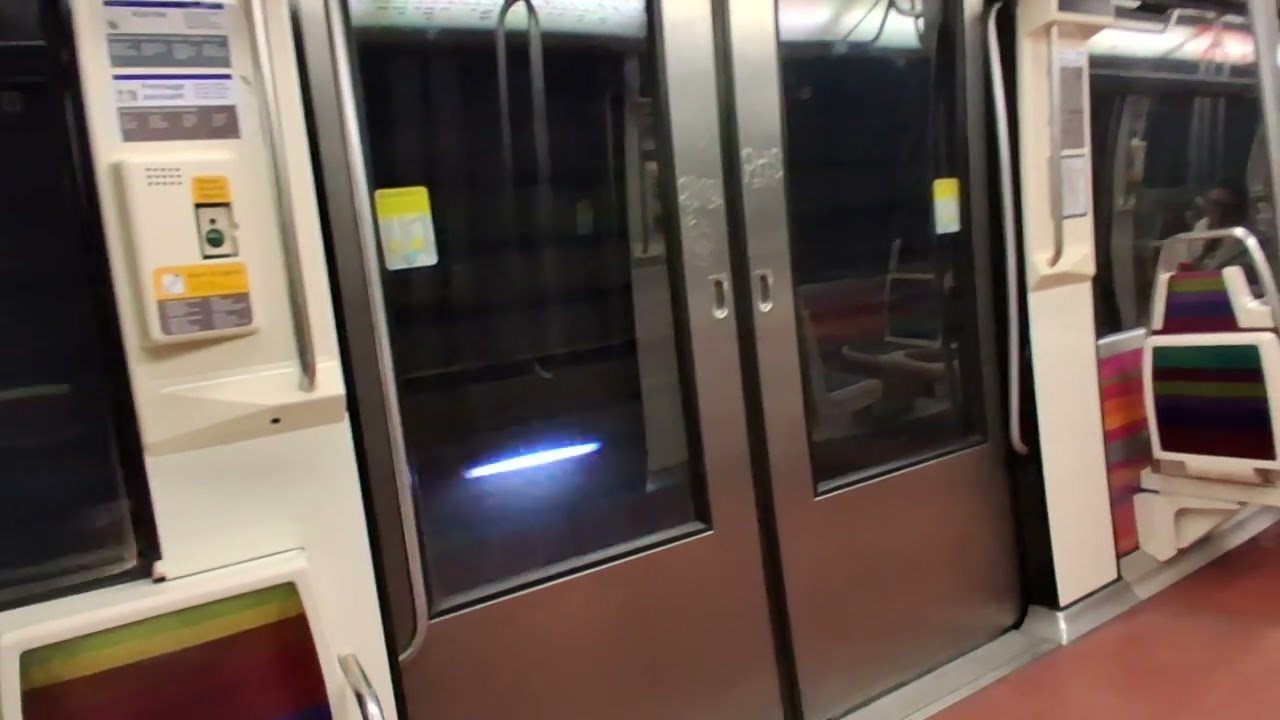 Trajet à bord d'un MP05, d'Esplanade de La Défense à La Défense