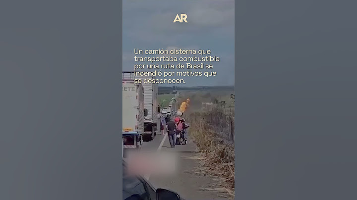 Momento en que camión cisterna explota en carretera de Brasil