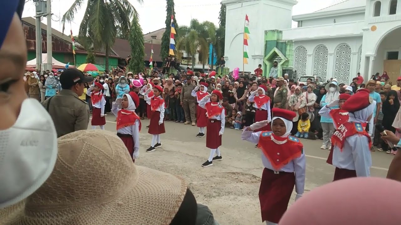 Gerak Jalan Tingkat SD Se Kec.Malili//Dirgahayu RI Ke 77//Pulih Lebih Cepat Bangkit Lebih Kuat