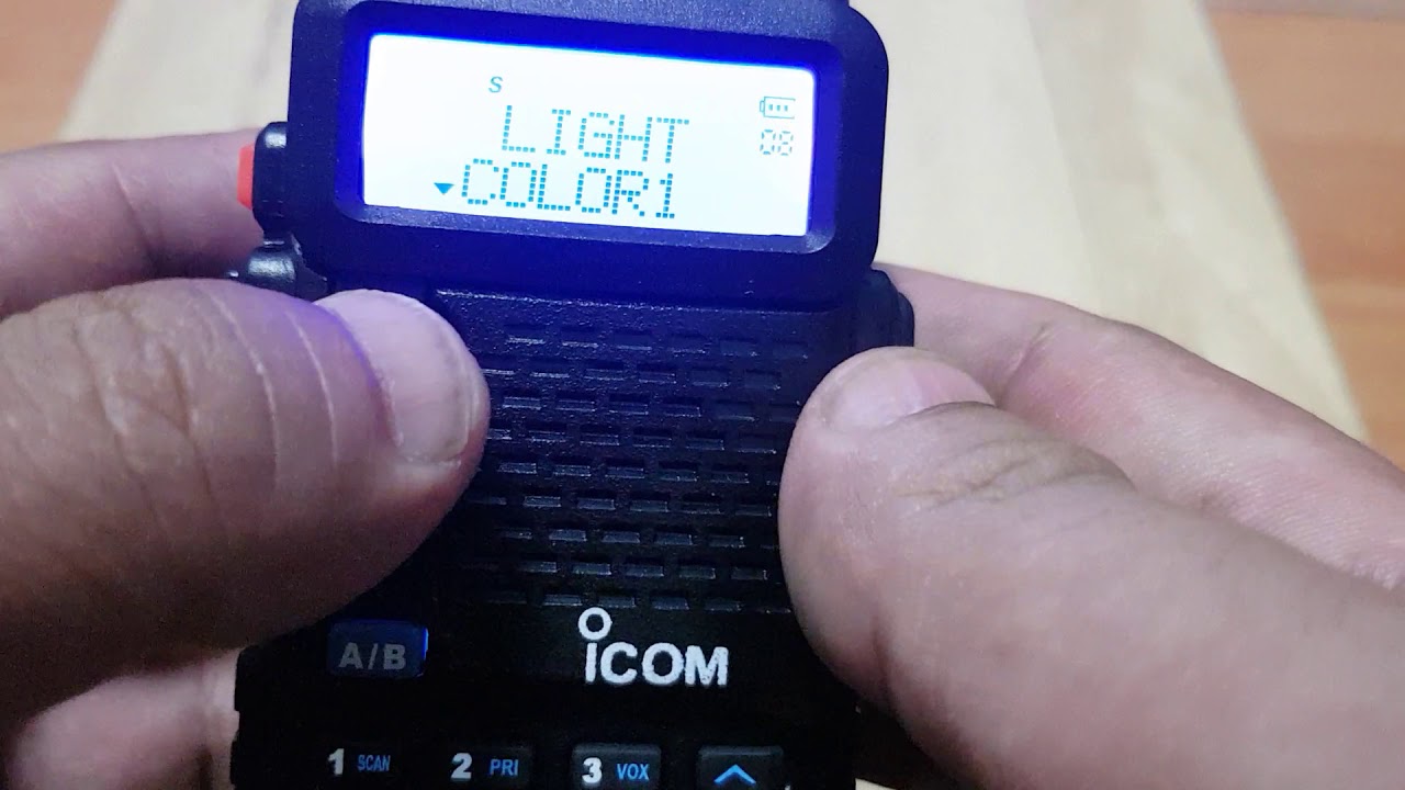 วิธีเปลี่ยนสีไฟหน้าจอ  Icom V90