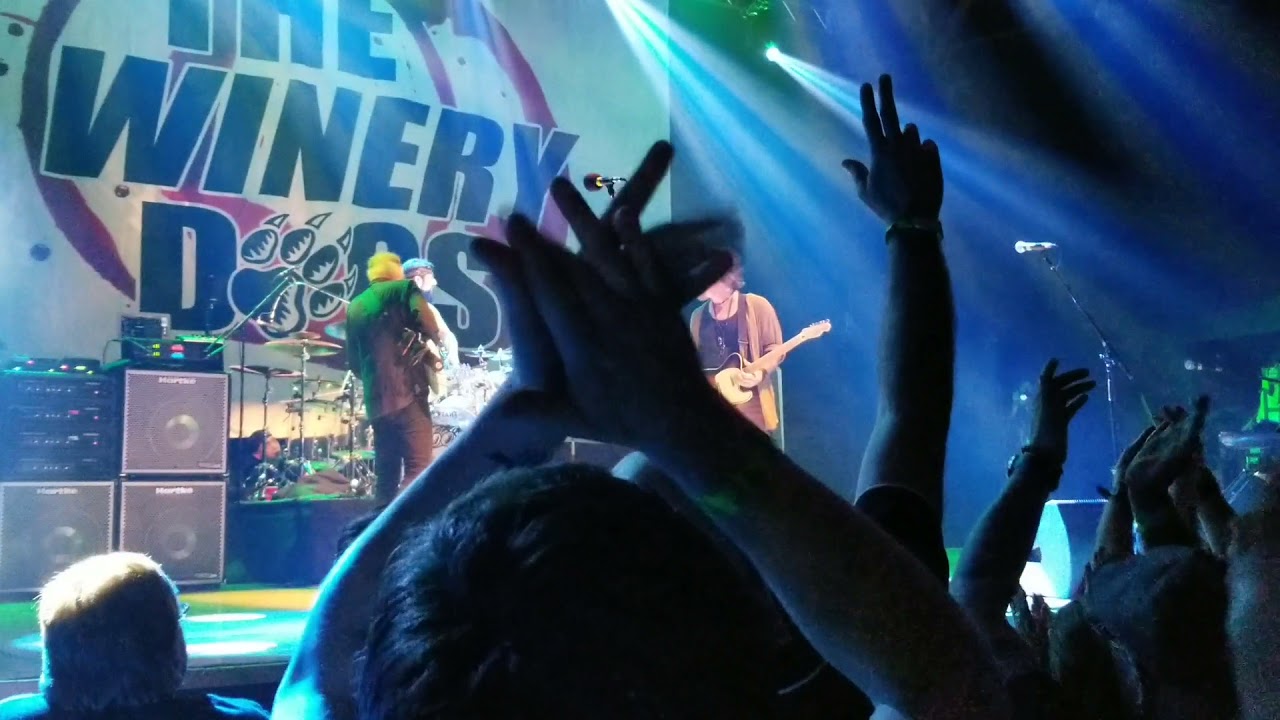 The Winery Dogs - "The Dying / Oblivion" (5/2/19)