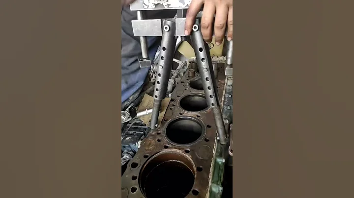 Cylinder liner puller