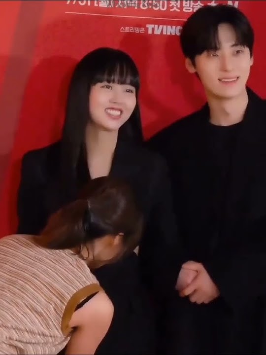 Minhyun asked Sohyun to link his arm #hwangminhyun #kimsohyun #mylovelyliar