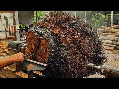 Woodturning = Inspired by the crow's beak thorn.