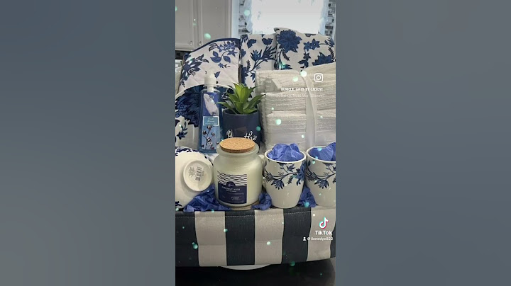 New home gift basket #christmasgifts #giftideas #birthday #housewarming #newhome #homedecor