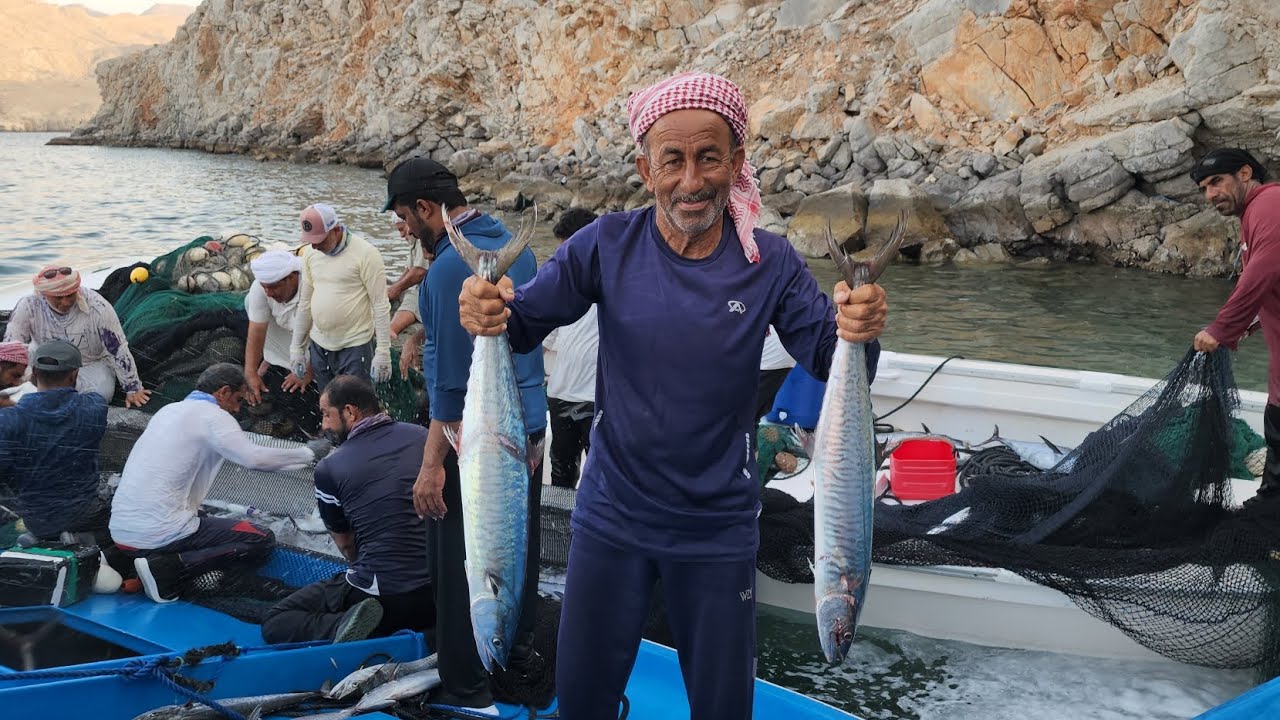 ضغوة أهالي كمزار بقيادة النوخذه محمد الكمزاري اللهم زد وبارك لهم من خيره وفضله في خيران قرية كمزار