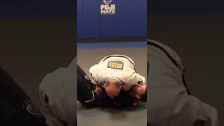 Cross Collar Choke from Knee on Belly jiujitsu bjj brazilianjiujitsu martialart