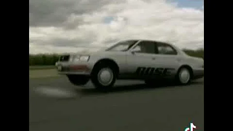 Lexus LS 400 Bose suspension | Jumping car | #shorts