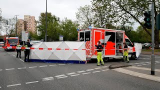 Tödlicher Unfall in Köln - Gaffer fotografieren über Sichtschutz das Unfallopfer | 08.05.2021