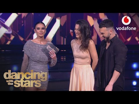 Të gjithë në lot, prindërit e Enxhit bëhen bashkë pas 20 vitesh në studion e DWTS