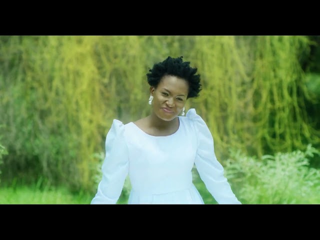 Beatrice Mwaipaja_ Bwana Mungu Nashangaa (Official Music Video) class=