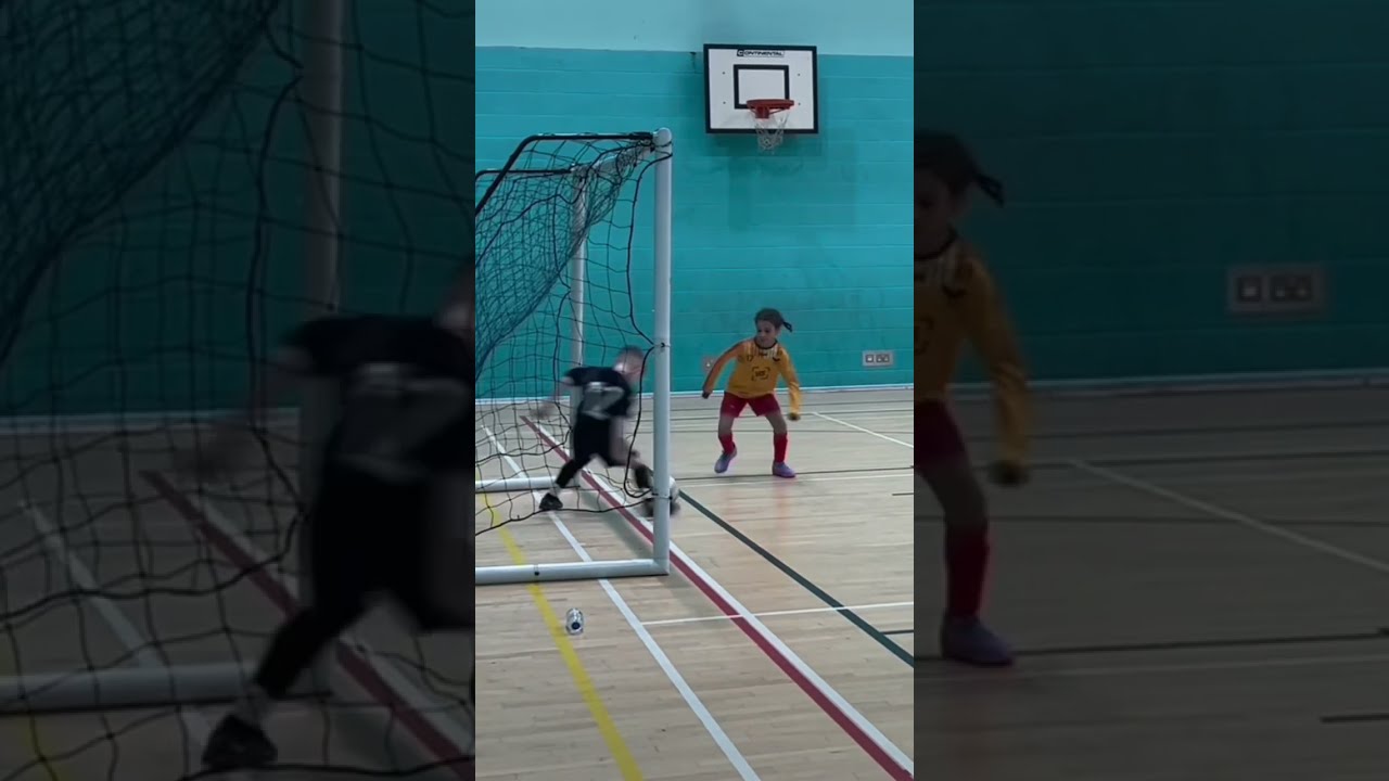 Kid De Gea Goes Insane At The Ref Shorts