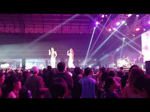 "အူတွေ အသဲတွေ ယားယား" Hlwan Paing x Lil Chan on show mood @Concert Act 1