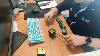 Solving a Rubiks Cube with chopsticks in 5:11.43 @SebastianWeyer0