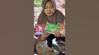 Aku ketagihan masak masak disungai , udah paling betul klo berendam gini masak nya yg berkuah kuah