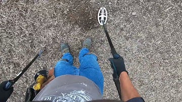 LIVE GRAAFACTIE!! XP Deus HF2 op het geploegde veld. Mono en multifrequentie.