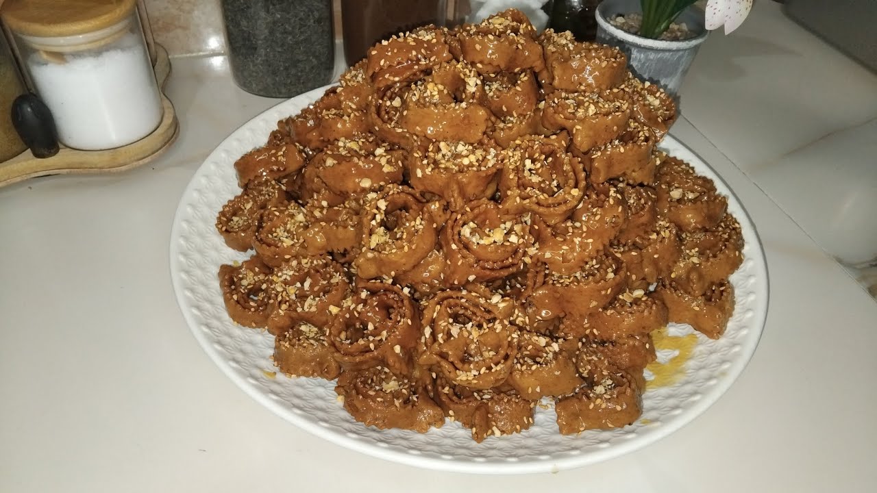 وصفة الشباكية 😍باللوز والزنجلان كتجي معلكة وهشيشة كتدوب فالفم😋 