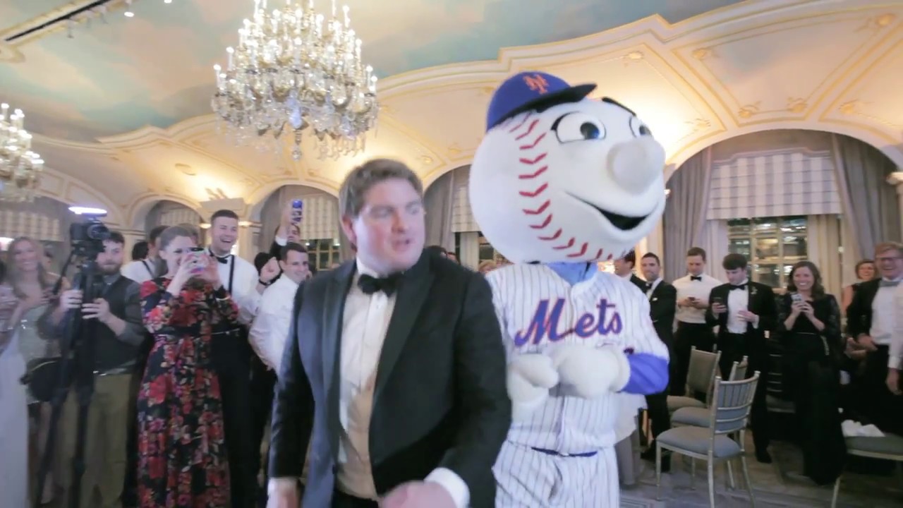 Loyola Church & St. Regis NYC Wedding - Elizabeth & Oliver