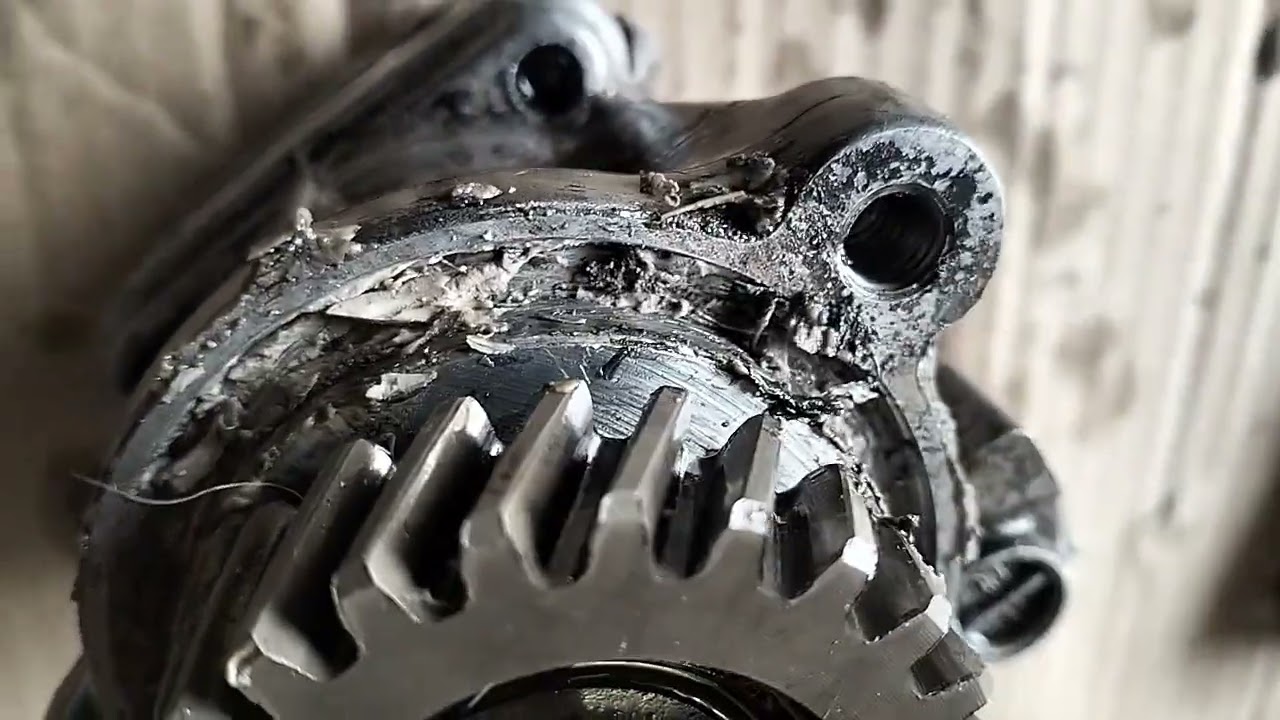 steering pump leak repair 🚘 PAJERO 2000 at DongChen Power Steering repair services