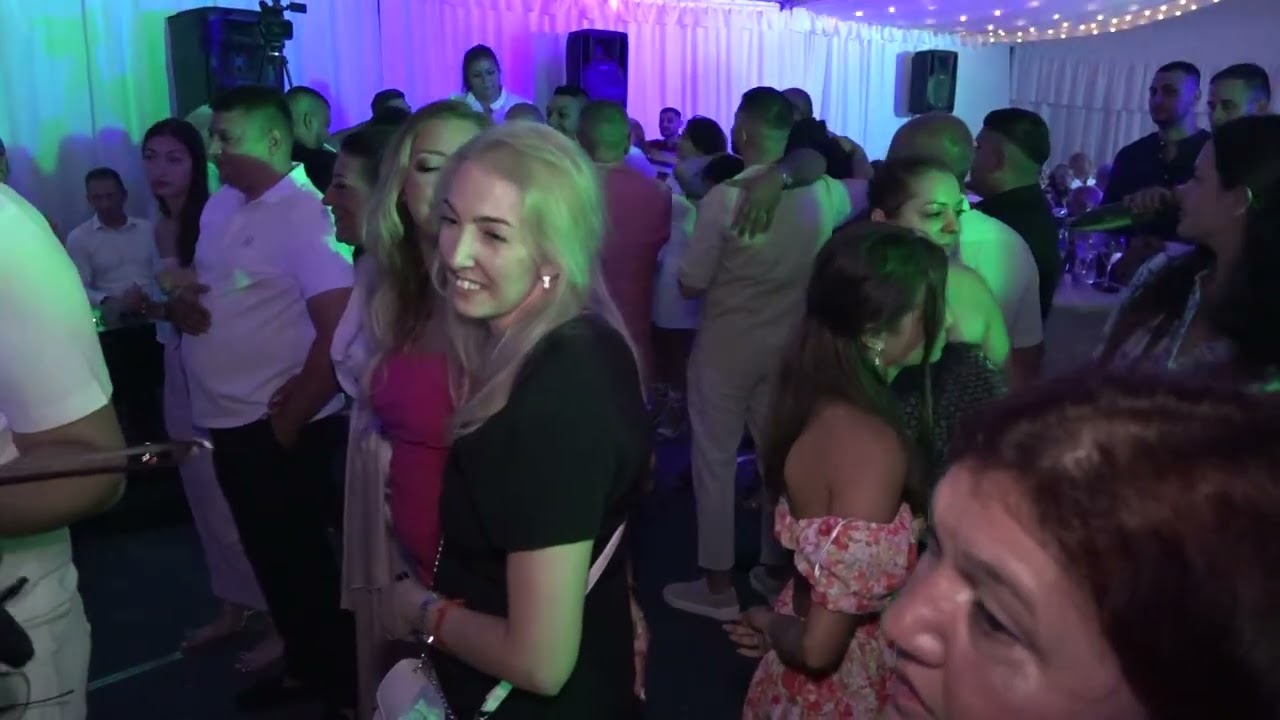 4 deo  Pemela i Elvis   Orkestar  Ace Brajić  Dragi Domić, Snežana Đurišić, Srećko Krečar