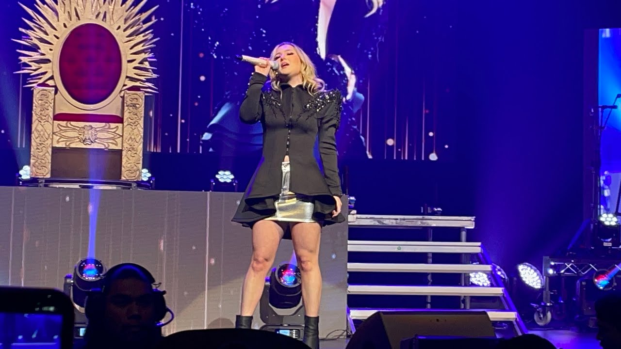 Alicia Villarreal y Melanie en Juego de voces - Como yo te Amo en vivo