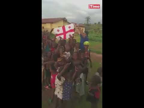 აფრიკელი ბავშვები რუსულ ოკუპაციას ქართულად აპროტესტებენ