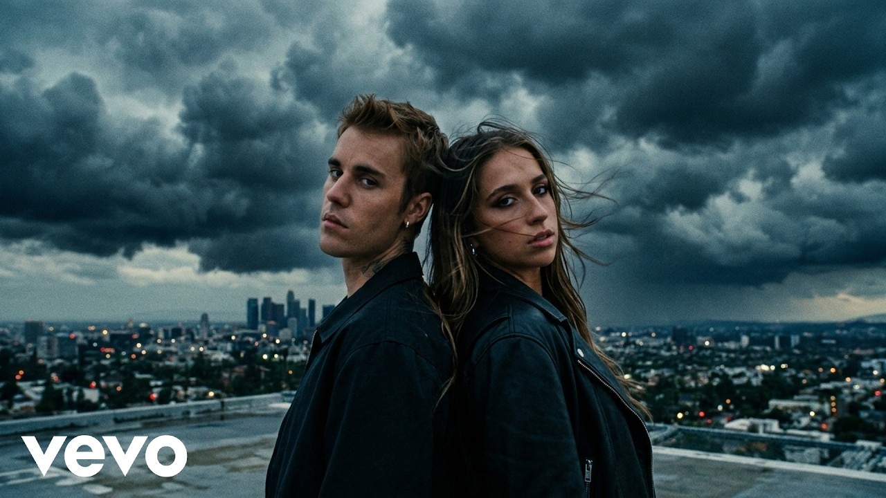 Guarda Justin Bieber feat. Tate McRae - Heavy Hands su YouTube Guarda Justin Bieber feat. Tate McRae - Heavy Hands su YouTube