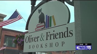 Secrets of a Small Biz: Oliver and Friends
