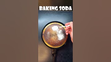 Cleaning pan with baking soda#shorts