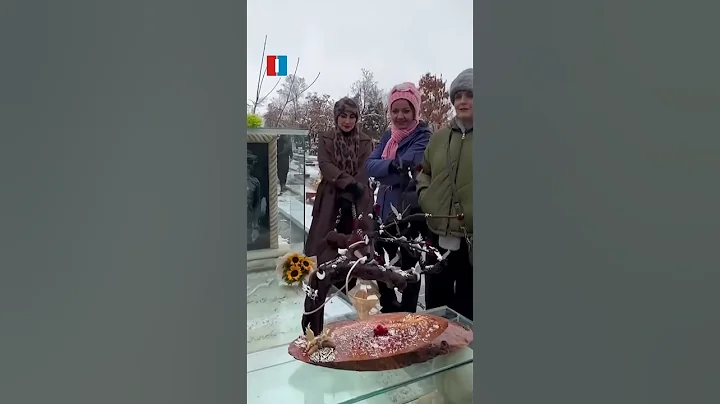 برگزاری مراسم «شب چله» بر مزار مهرشاد شهیدی