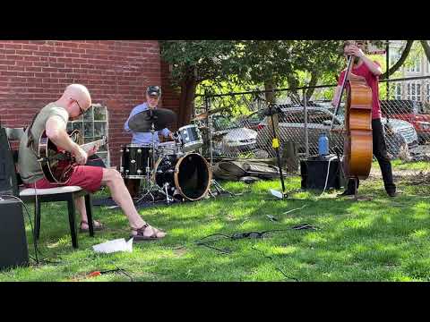 Steve Knight Trio - Can't Take My Eyes Off of You (Valli)