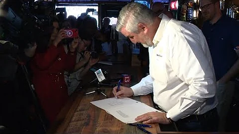 Gov. Holcomb signs Happy Hour bill into law