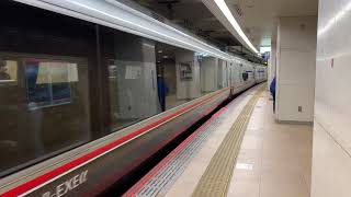 小田急線新宿駅4番線EXEα30000形回送列車発車。