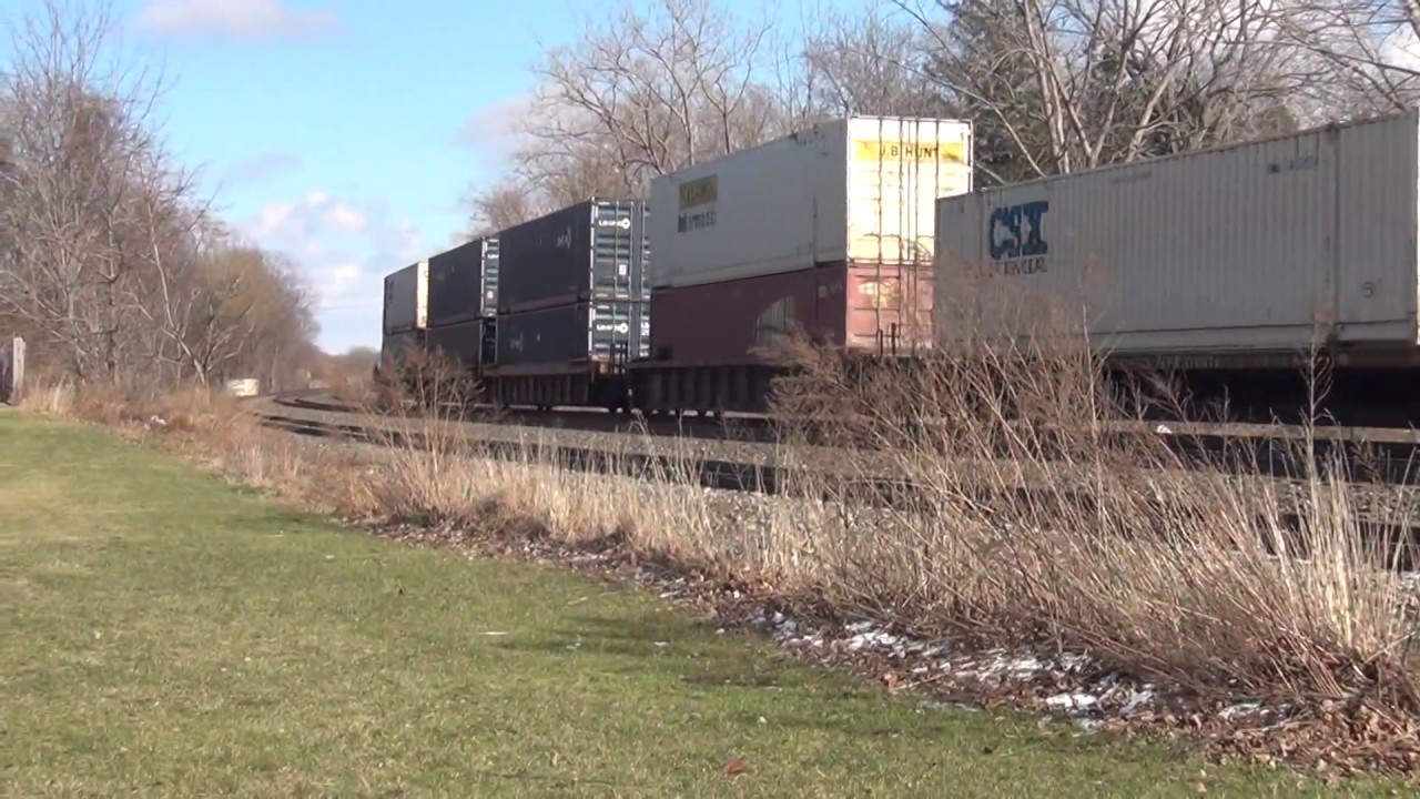 Long CSX Double Stack Train Rounds The Bend - YouTube