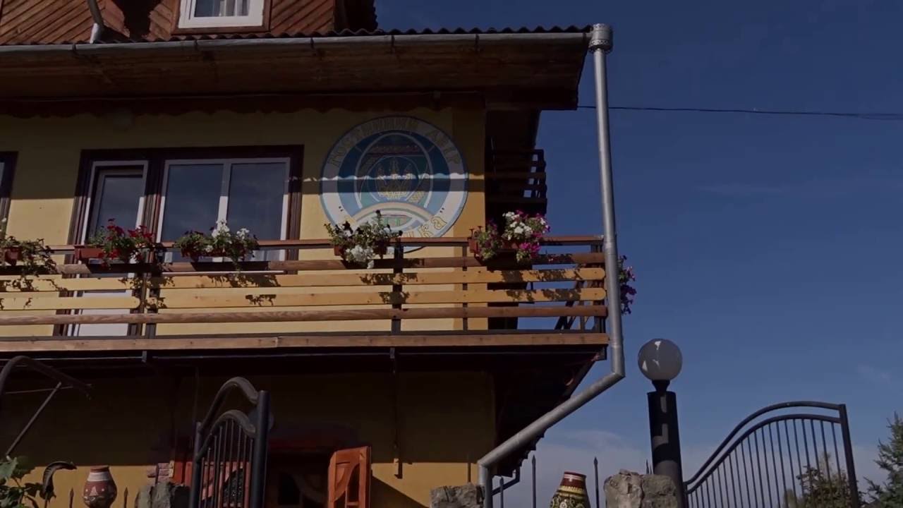 Готель (гостинний двір) "Писанка". Косів.