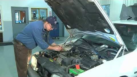 How to Check Fuel Injectors With a Stethoscope