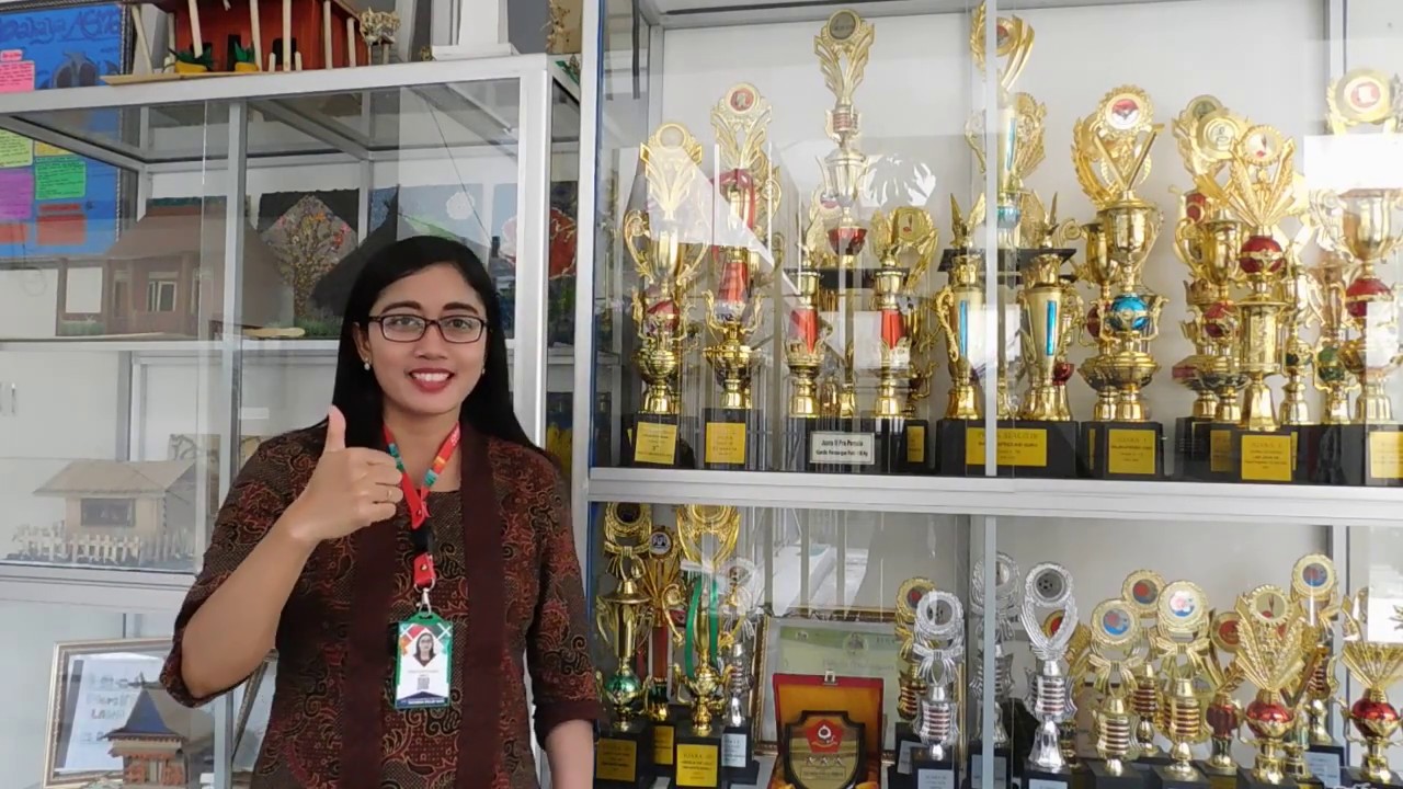 Pengenalan Guru dan Staff SMP Santa Maria